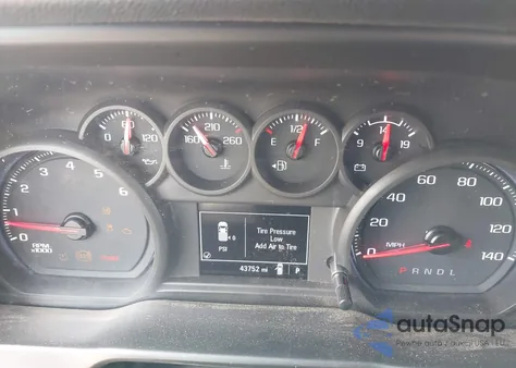 2020 Chevrolet Silverado C1500 z USA, uszkodzony, nr VIN 1GCRWAEFXLZ217998